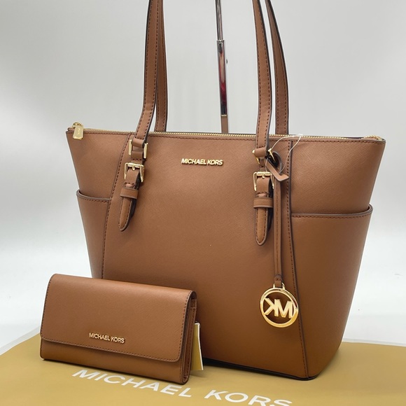 Michael Kors Large Charlotte Tote Bag & Trifold Wallet - Picture 3 of 13